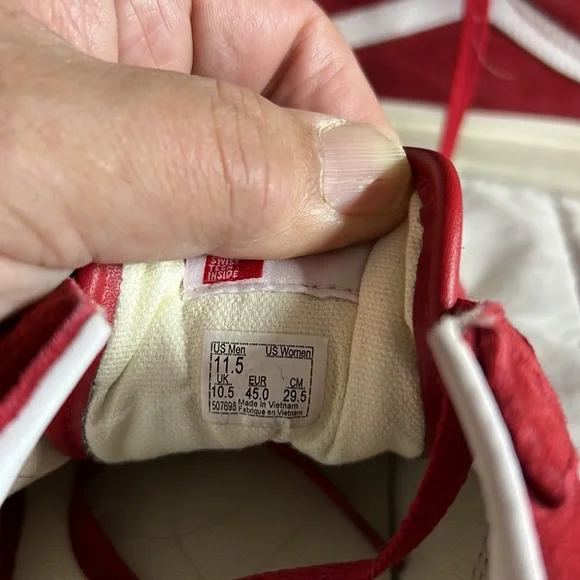 vans 11.5 pig suede red and white worn a couple times tread still in excellent. - Picture 4 of 6